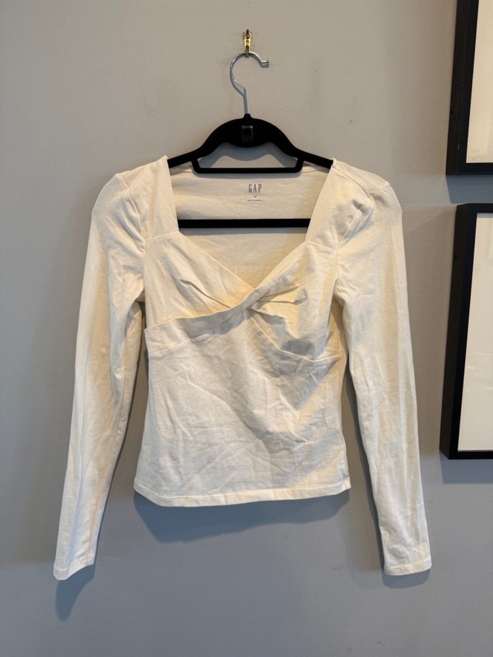 GAP Cream Long-Sleeve Twist Front Top